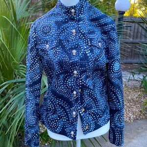 Beautiful  St. John  pant suit with pearl buttons  size S pants size 4